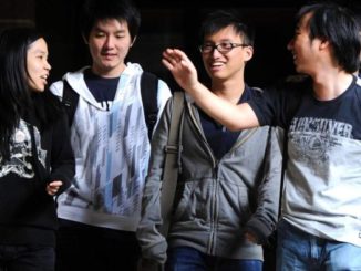 International students make up the biggest group of arrivals to Australia. (Photo: AAP/Julian Smith)