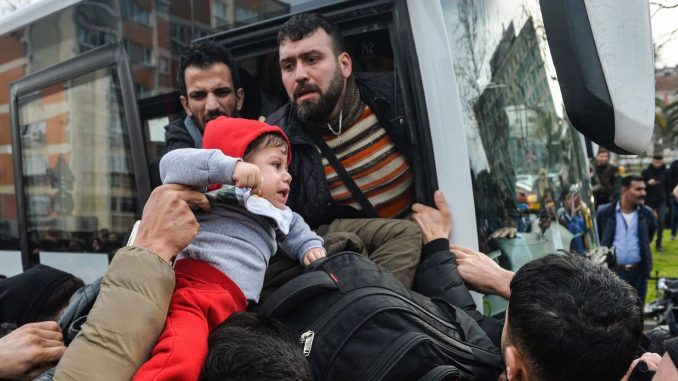 Turkey Briefly Opens Border Crossings Into Europe for Refugees